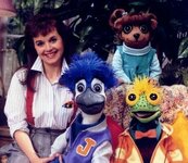 Under-the-Umbrella-Tree-publicity-shot-505x440.jpg
