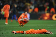 hi-res-102816551-wesley-sneijder-of-the-netherlands-shows-his-dejection_crop_exact.jpg